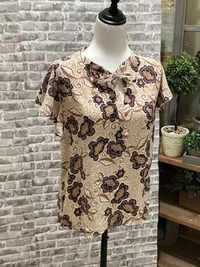LOFT Beige and Brown Womens M Floral Tie-Neck Flutter Sleeve Blouse
